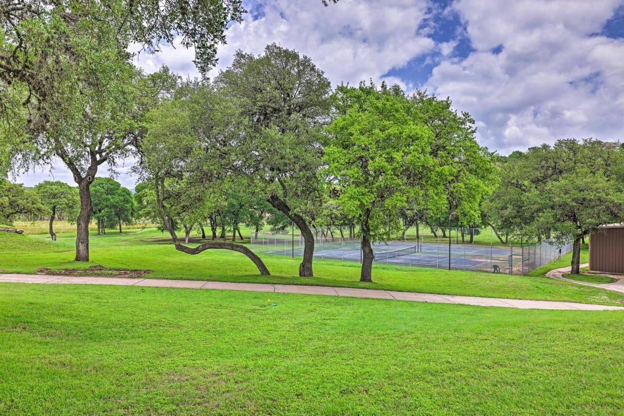 Modern Lakeside Golf Course Retreat With Deck! Canyon Lake Eksteriør bilde