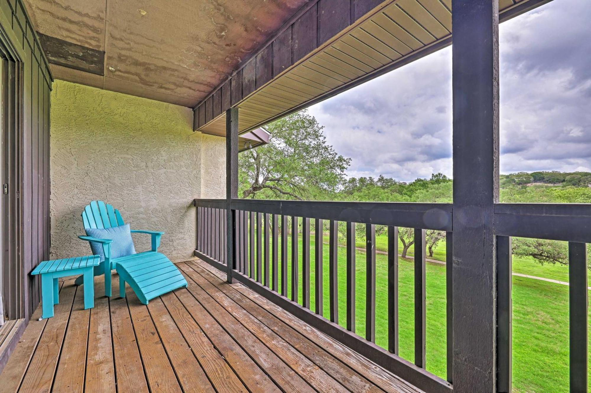 Modern Lakeside Golf Course Retreat With Deck! Canyon Lake Eksteriør bilde